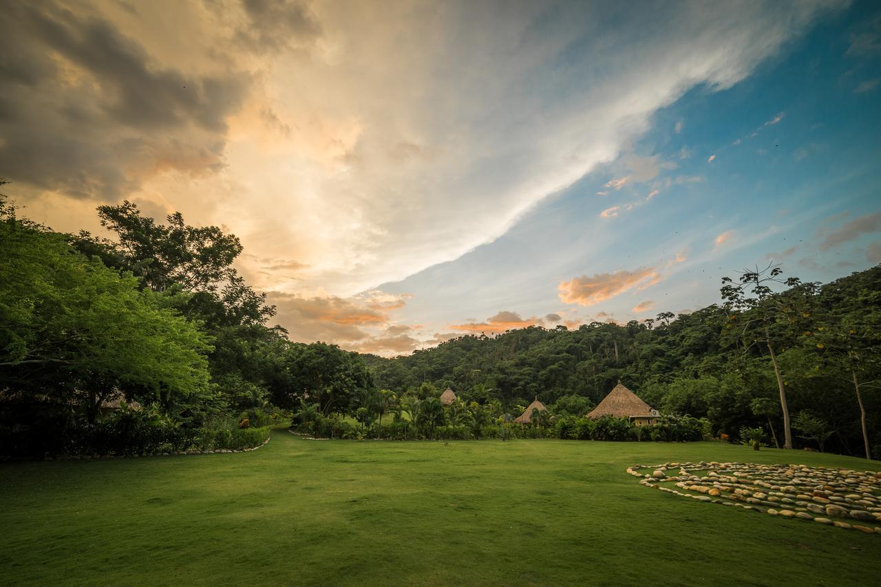 One Santuario Hotel Y Reserva Natural Palomino Exterior photo